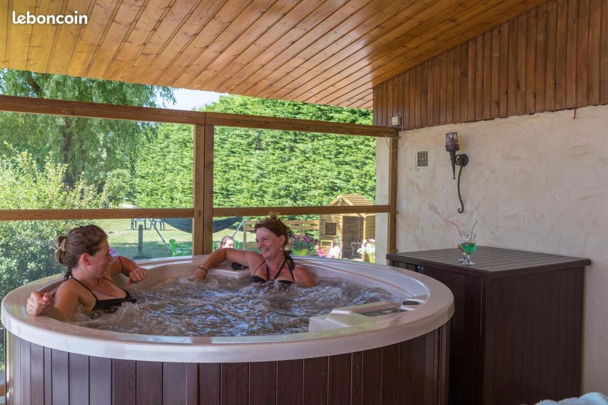 Domaine Des Epinettes Hotel Saint-Romain-de-Jalionas Kültér fotó